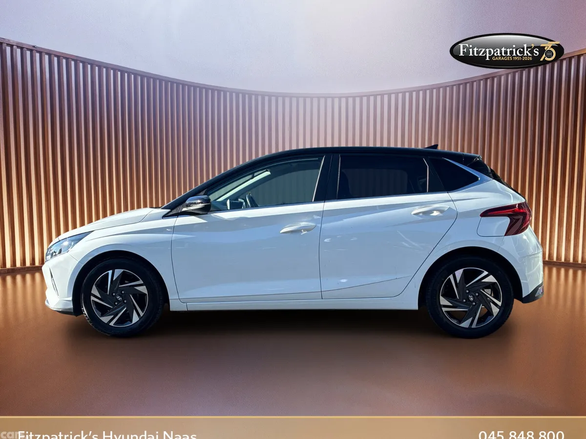 Hyundai i20 Hatchback, Petrol, 2021, White