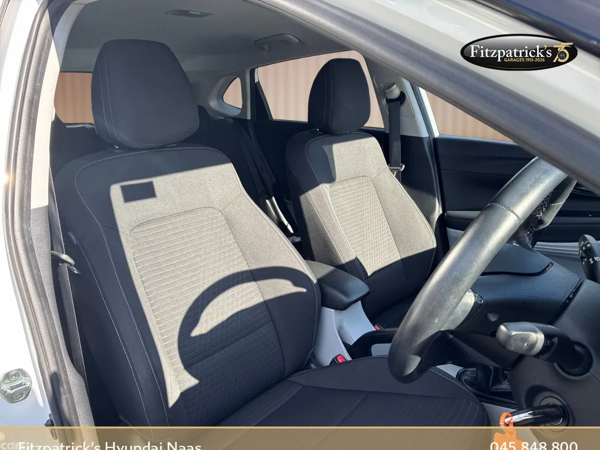 Hyundai i20 Hatchback, Petrol, 2021, White