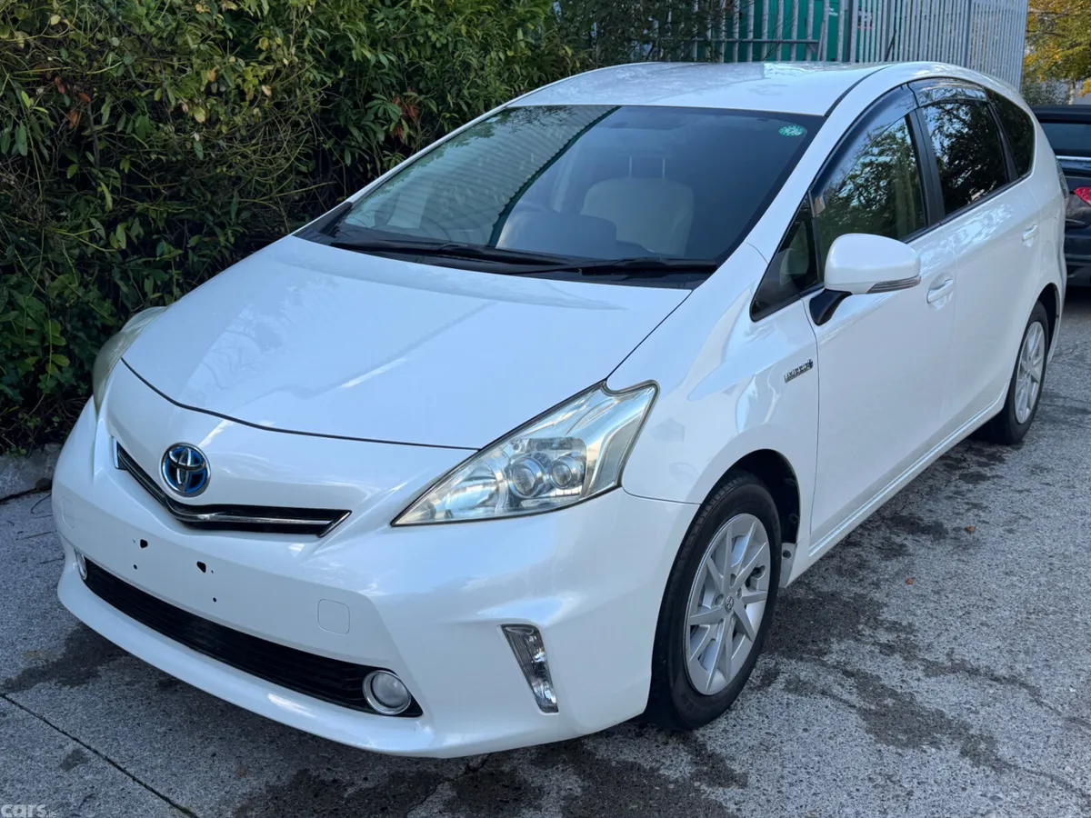 Toyota Prius MPV, Petrol Hybrid, 2013, White