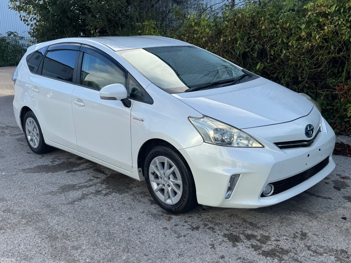 Toyota Prius MPV, Petrol Hybrid, 2013, White
