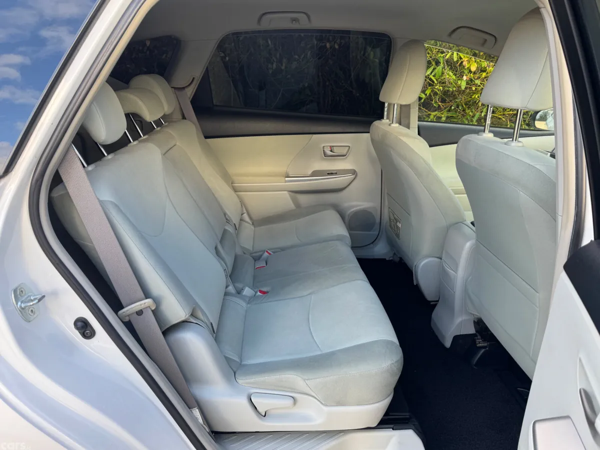 Toyota Prius MPV, Petrol Hybrid, 2013, White