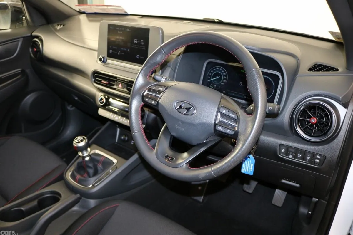Hyundai KONA SUV, Petrol, 2023, White