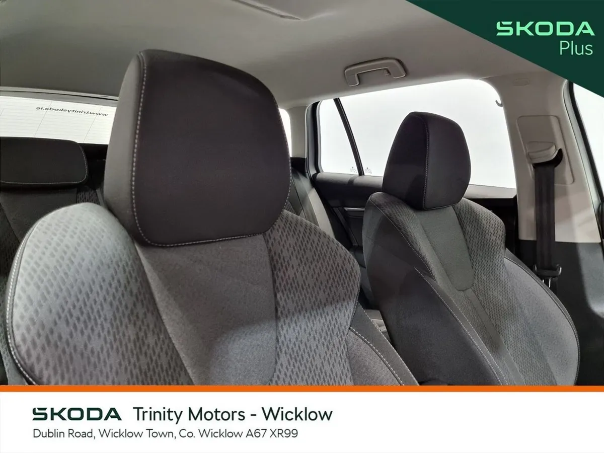 Skoda Octavia Estate, Petrol, 2024, Silver