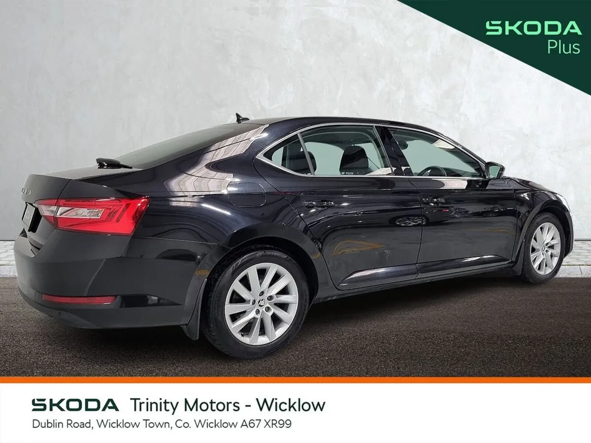 Skoda Superb Saloon, Petrol, 2024, Black