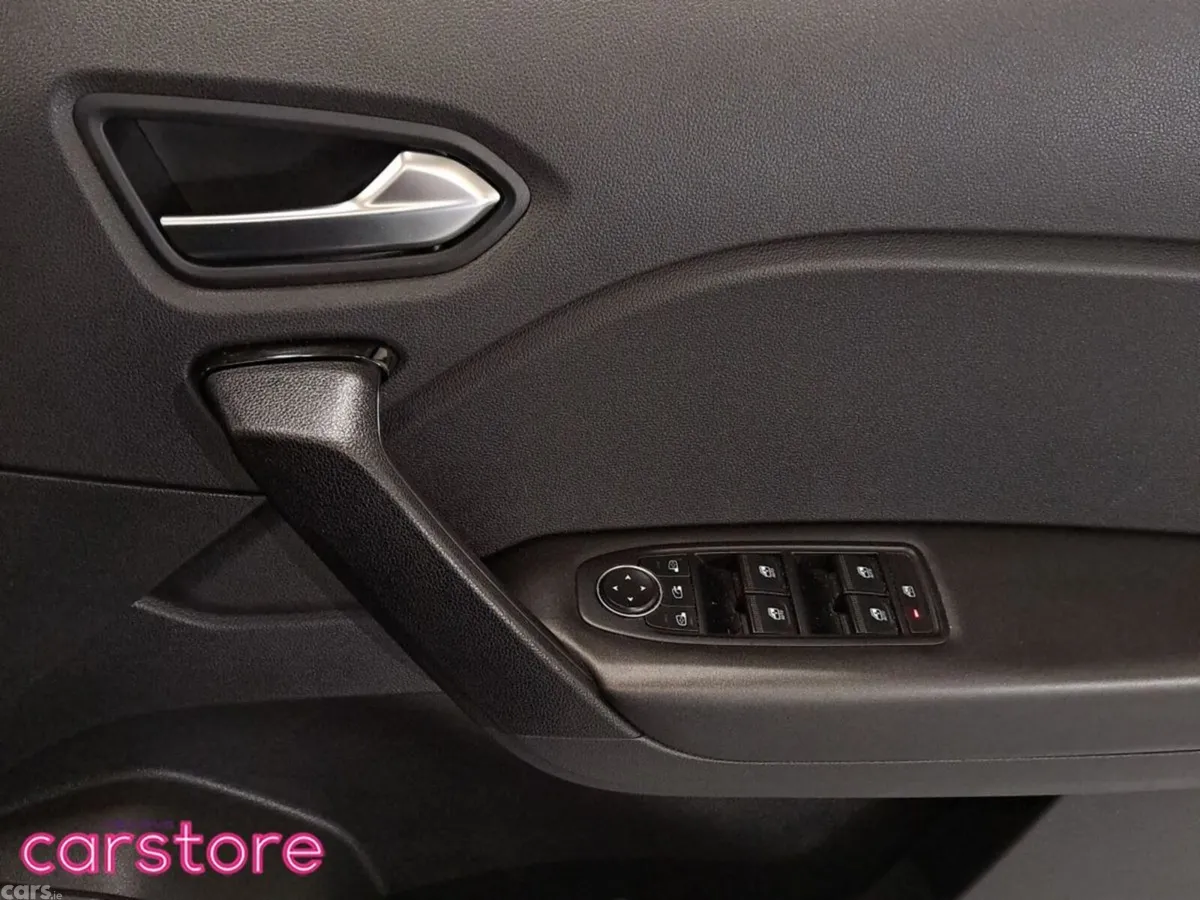 Renault Captur Hatchback, Petrol, 2024, Blue