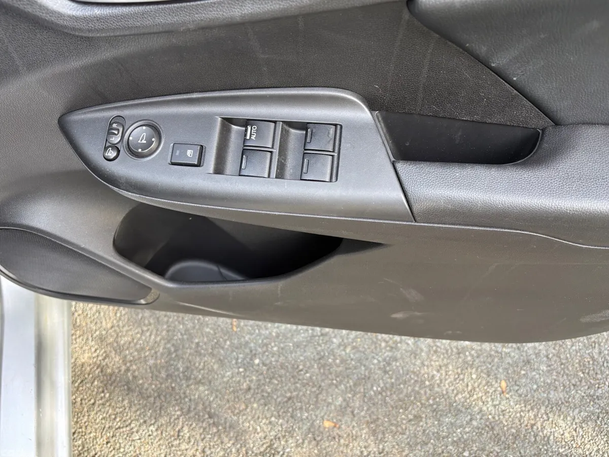 Honda Fit Hatchback, Petrol Hybrid, 2017, Silver
