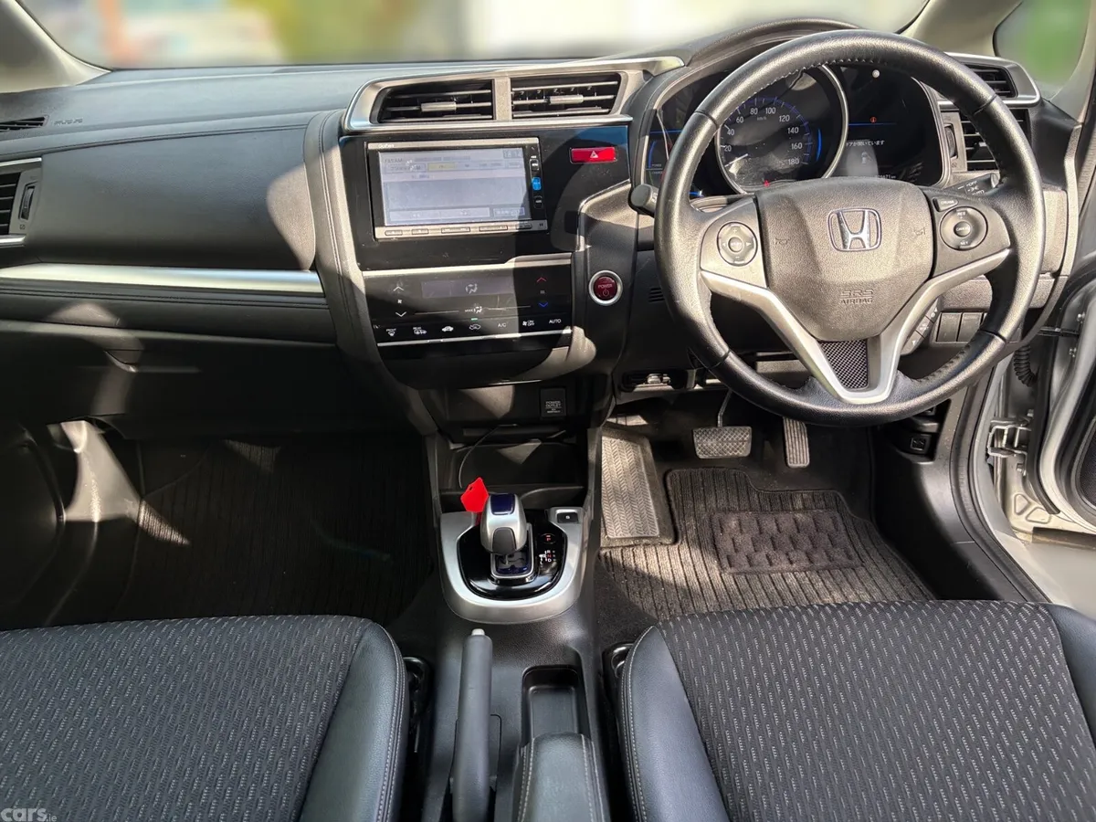 Honda Fit Hatchback, Petrol Hybrid, 2017, Silver