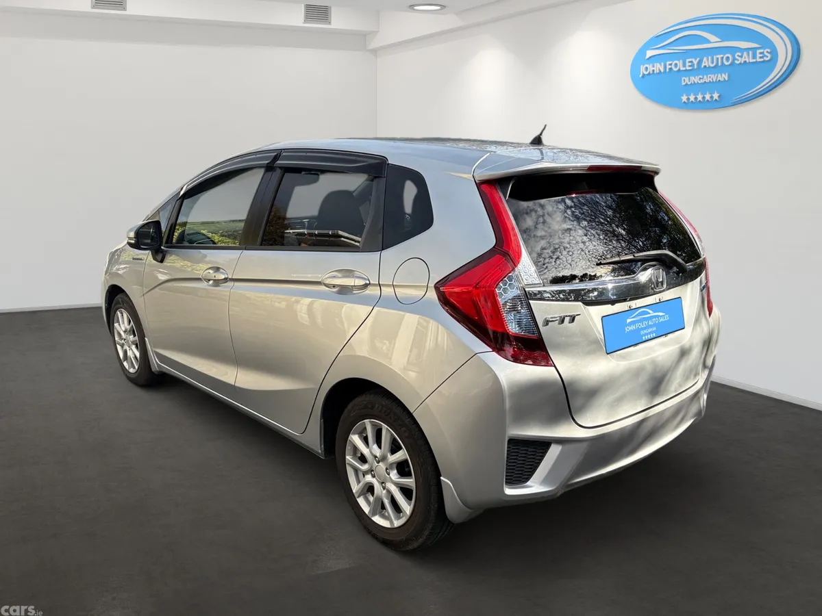 Honda Fit Hatchback, Petrol Hybrid, 2017, Silver