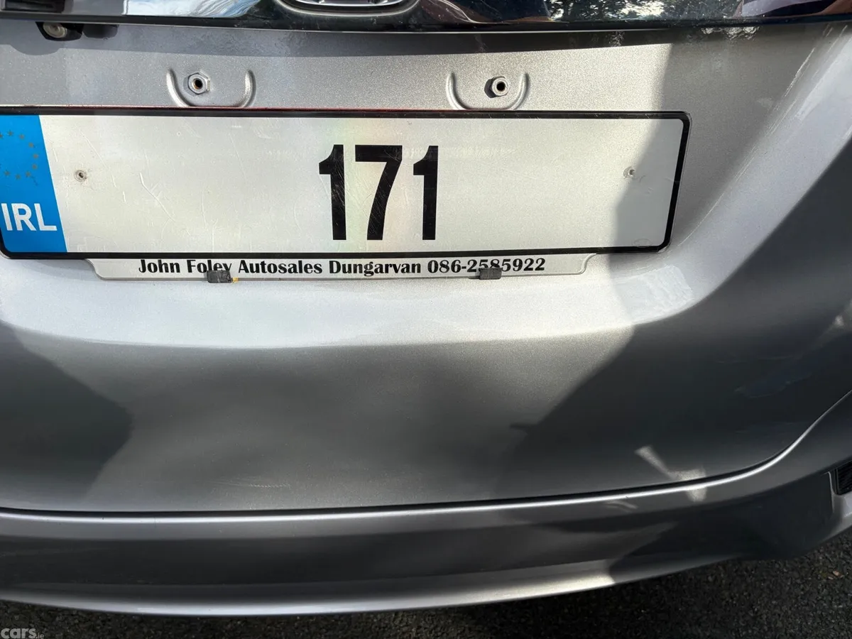 Honda Fit Hatchback, Petrol Hybrid, 2017, Silver