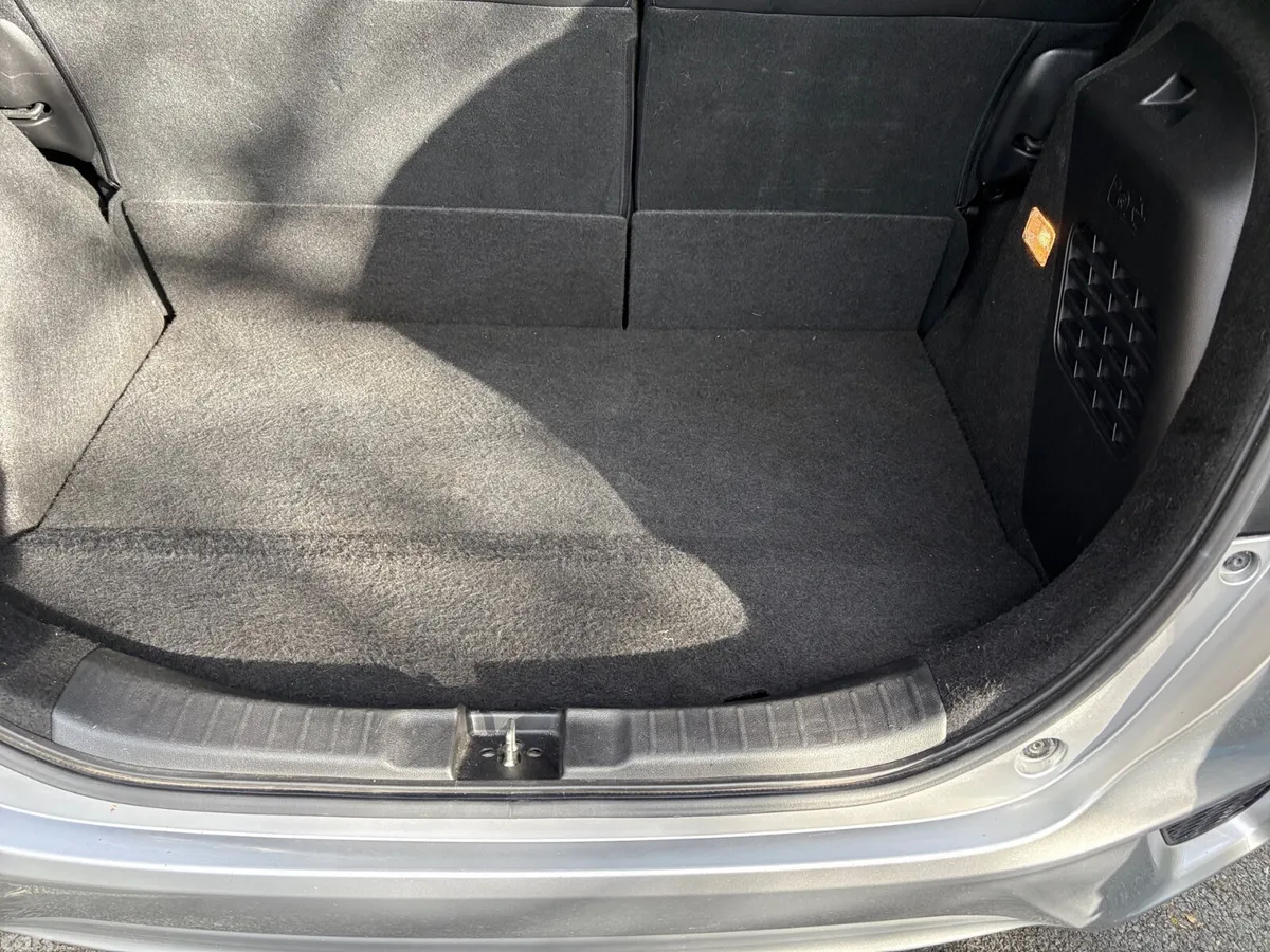 Honda Fit Hatchback, Petrol Hybrid, 2017, Silver