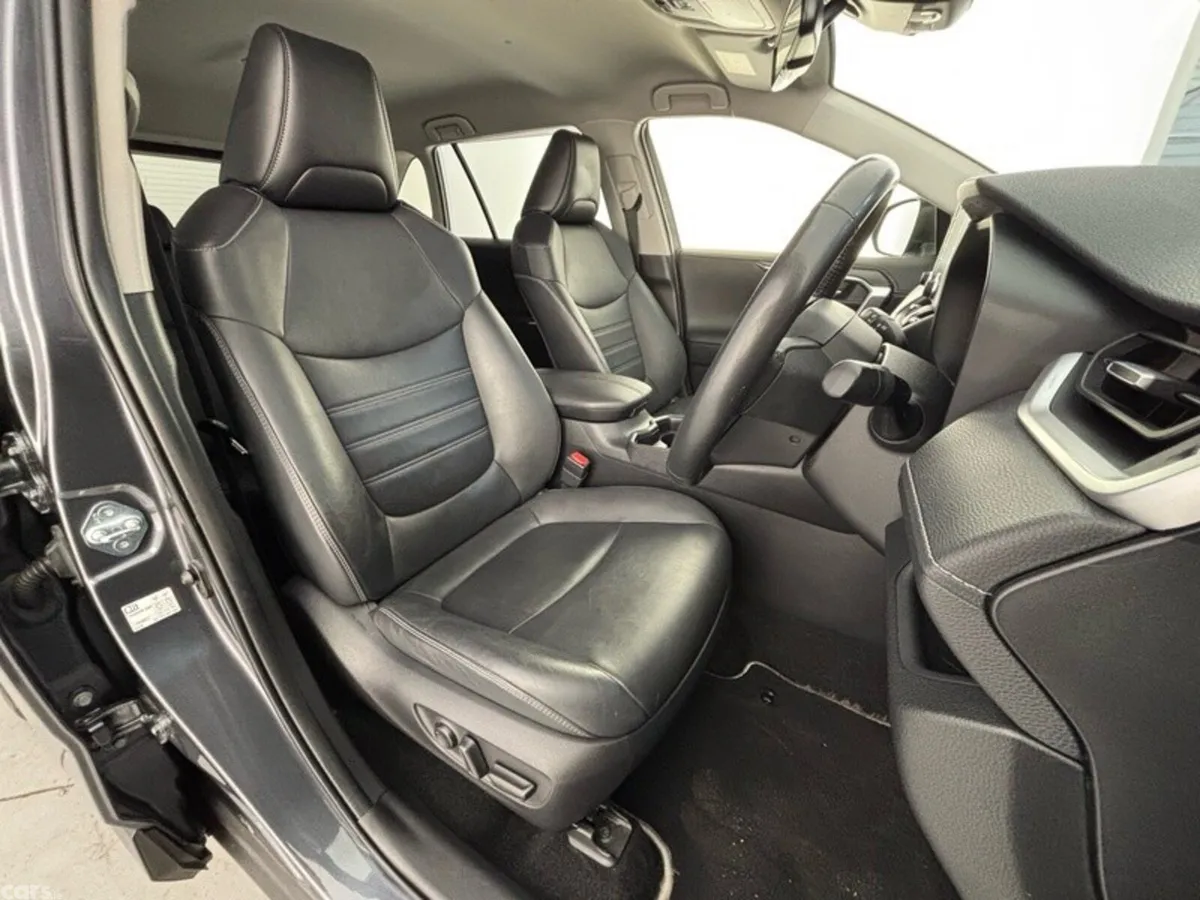 Toyota RAV4 SUV, Petrol Hybrid, 2022, Grey