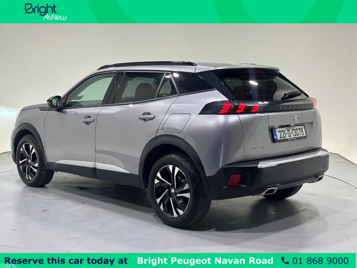 Peugeot 2008 MPV, Petrol, 2022, Grey