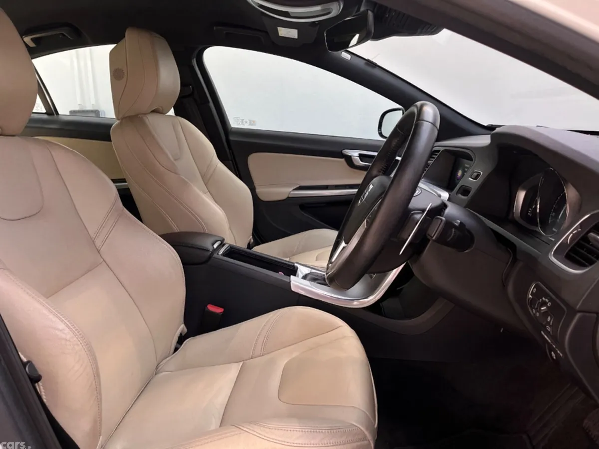 Volvo S60 Saloon, Diesel, 2016, White
