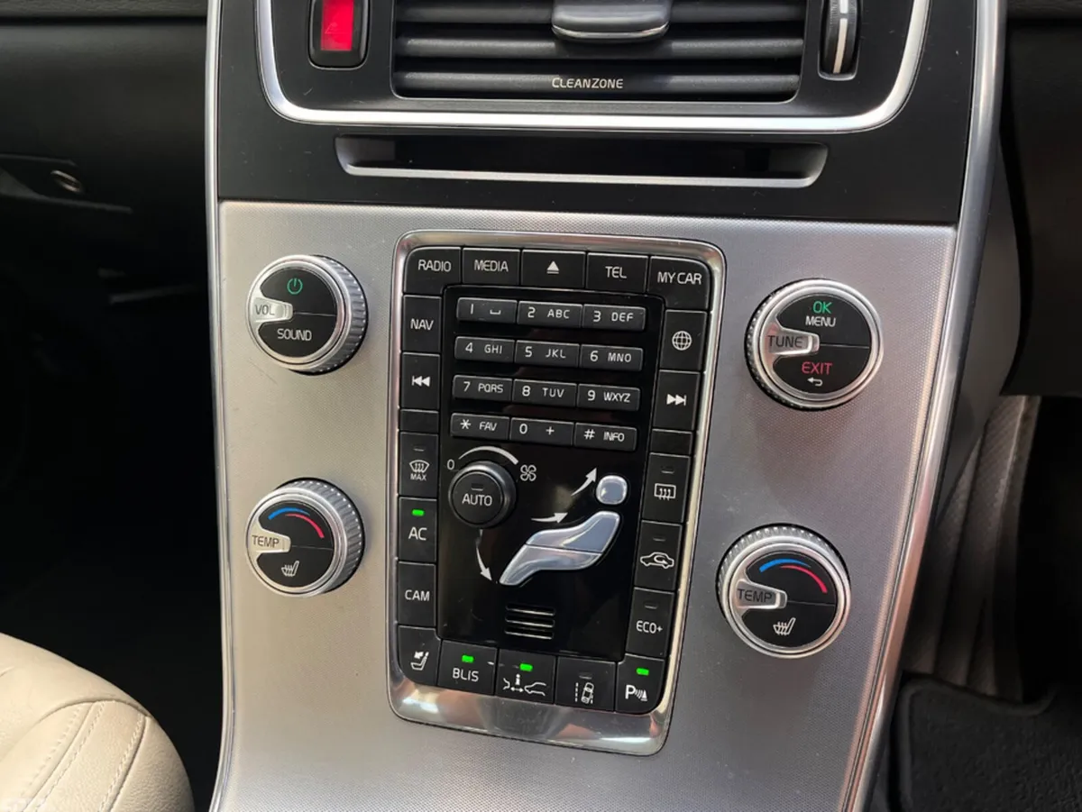 Volvo S60 Saloon, Diesel, 2016, White