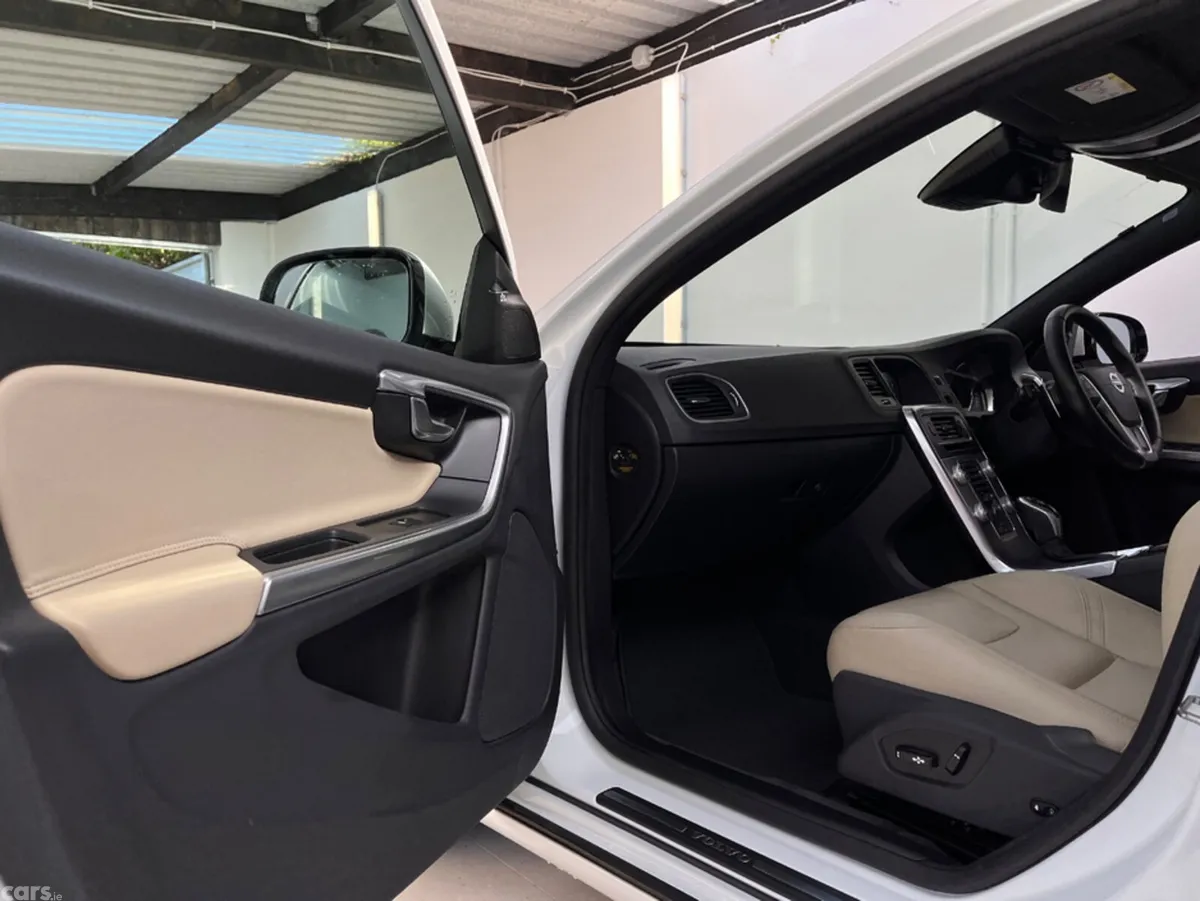 Volvo S60 Saloon, Diesel, 2016, White