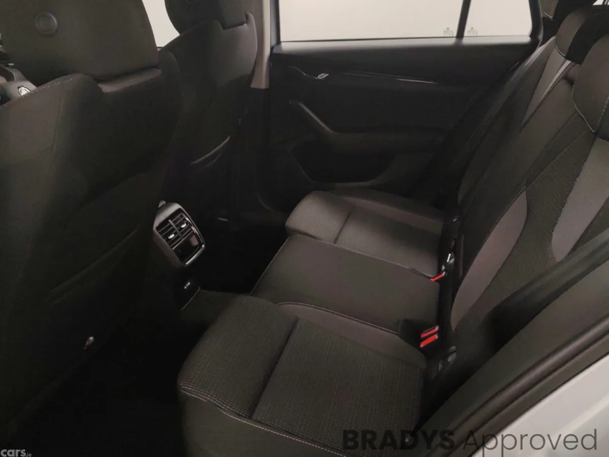 Skoda Octavia Estate, Diesel, 2024, Grey