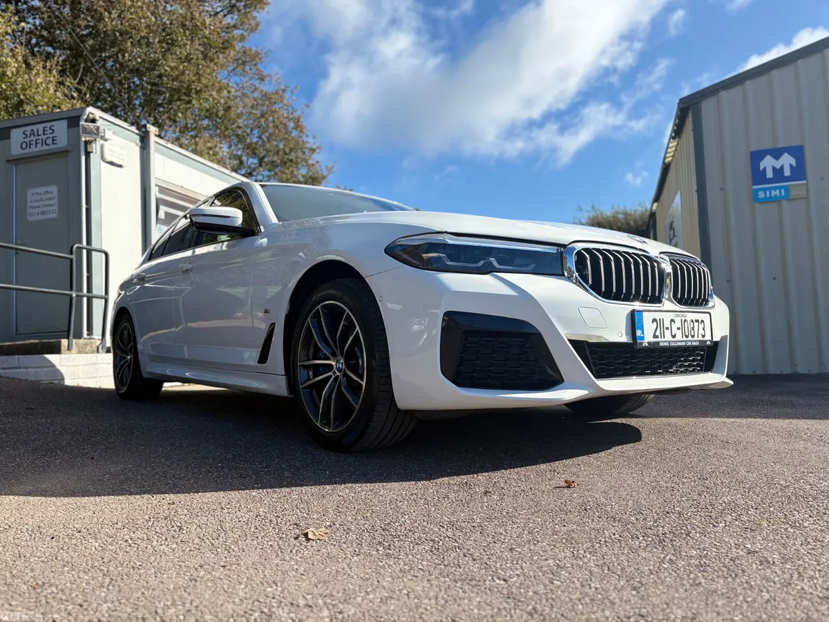 BMW 5-Series Saloon, Petrol Plug-in Hybrid, 2021, White