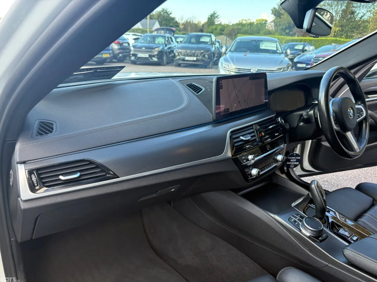 BMW 5-Series Saloon, Petrol Plug-in Hybrid, 2021, White