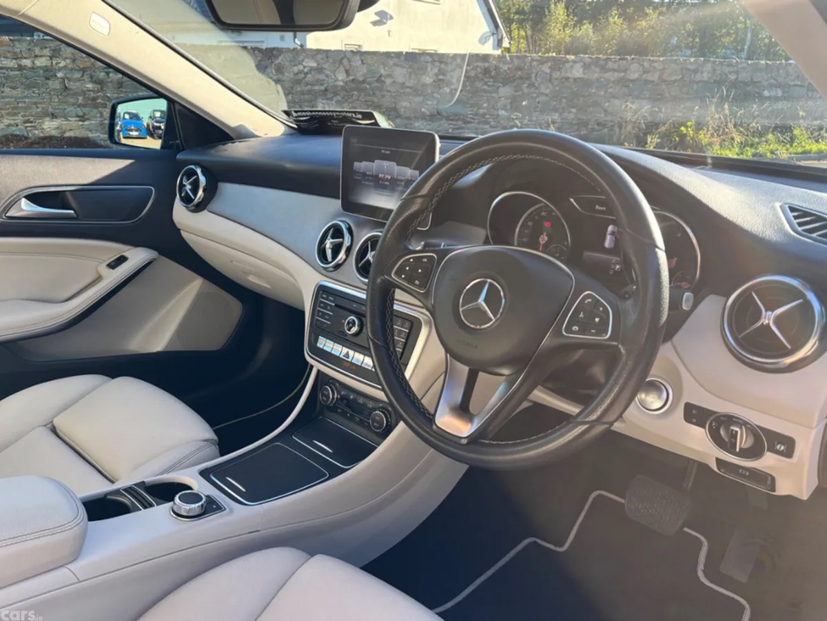 Mercedes-Benz GLA Estate, Diesel, 2018, Blue