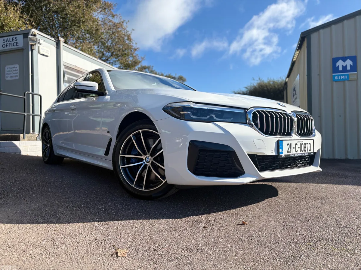 BMW 5-Series Saloon, Petrol Plug-in Hybrid, 2021, White