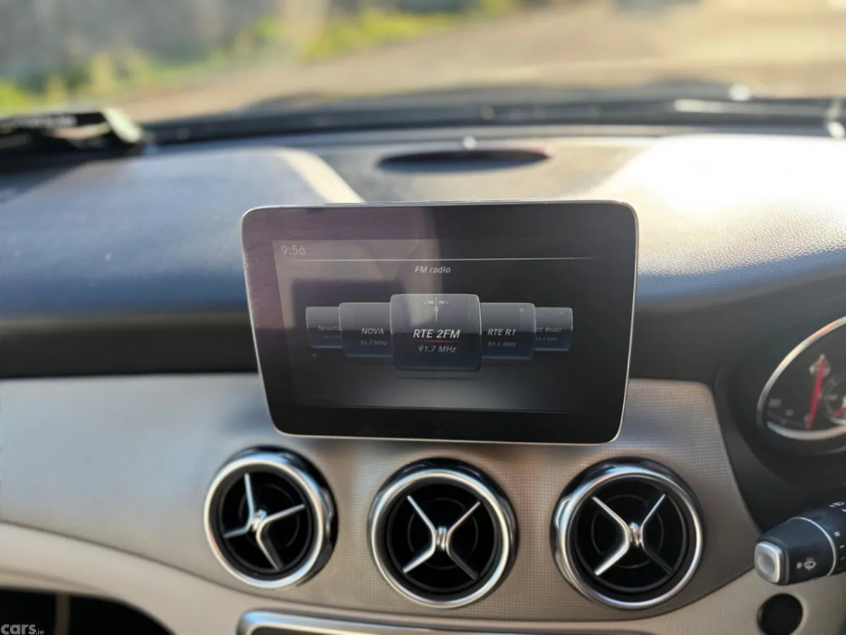 Mercedes-Benz GLA Estate, Diesel, 2018, Blue