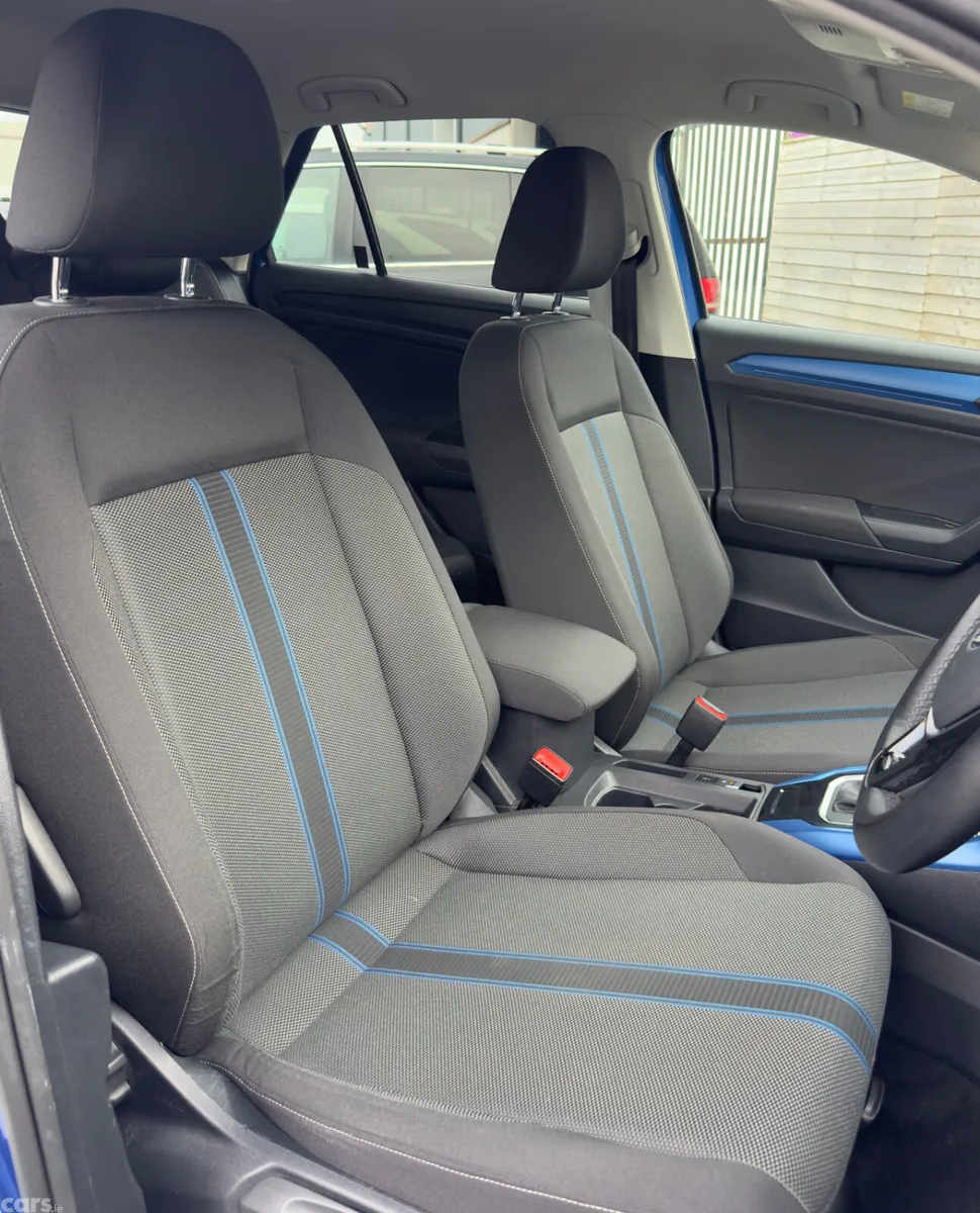 Volkswagen T-Roc SUV, Diesel, 2022, Blue