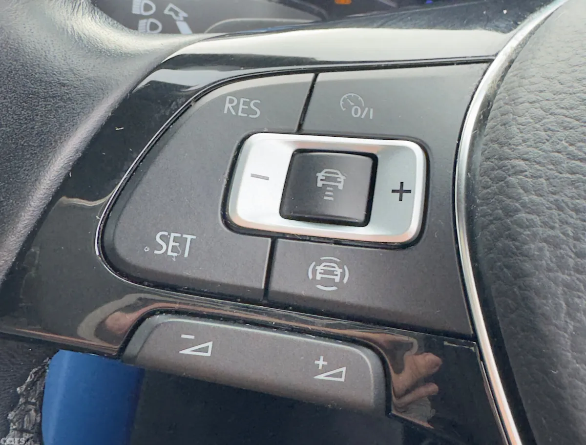 Volkswagen T-Roc SUV, Diesel, 2022, Blue