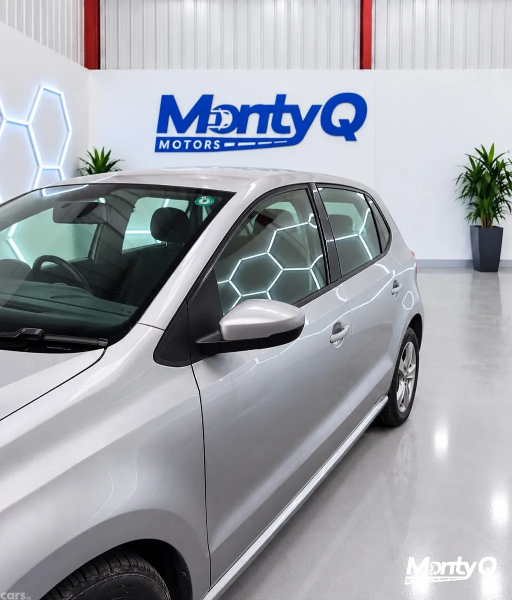 Volkswagen Polo Hatchback, Petrol, 2011, Silver