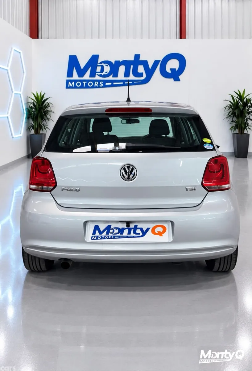 Volkswagen Polo Hatchback, Petrol, 2011, Silver