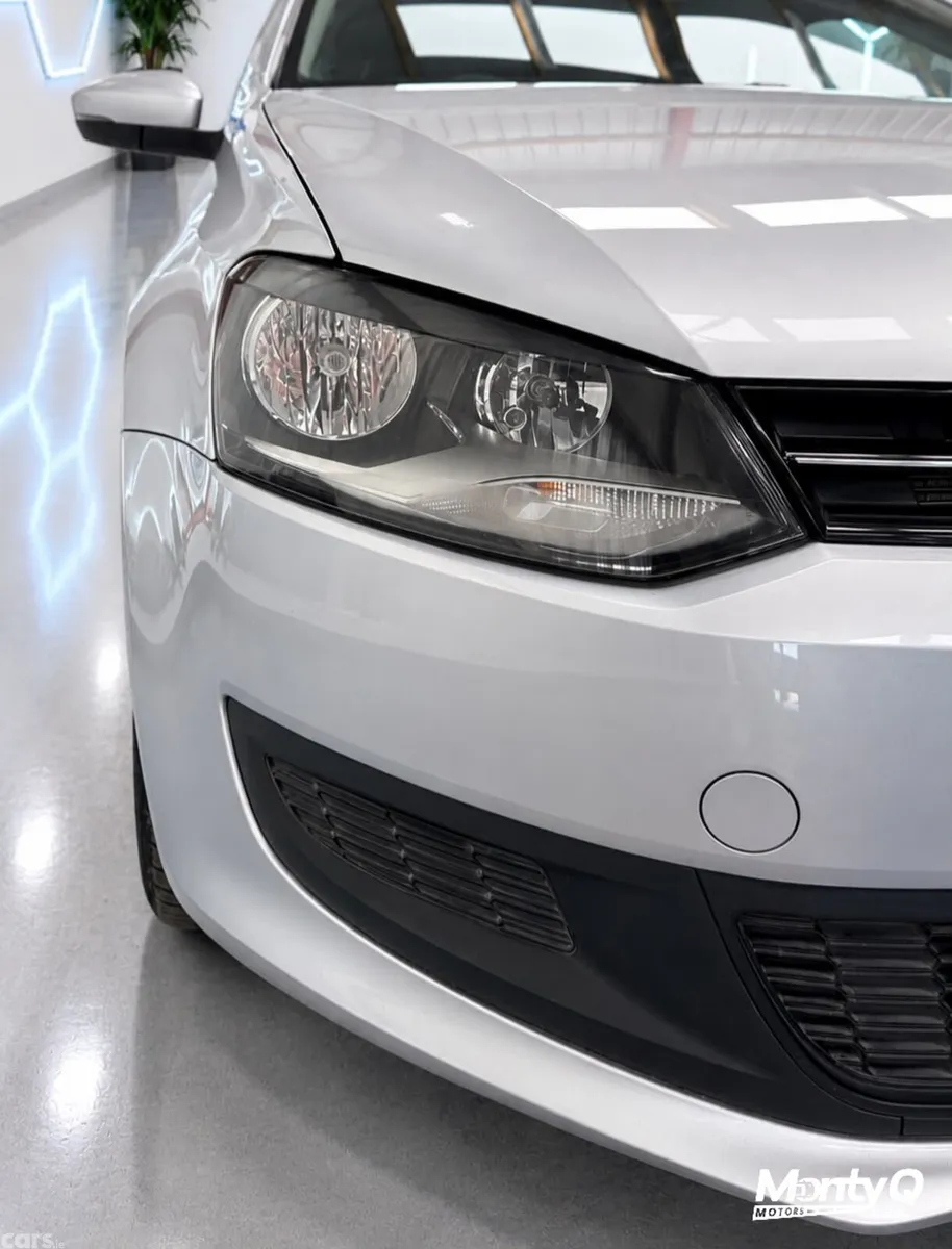 Volkswagen Polo Hatchback, Petrol, 2011, Silver