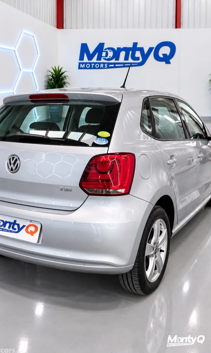 Volkswagen Polo Hatchback, Petrol, 2011, Silver
