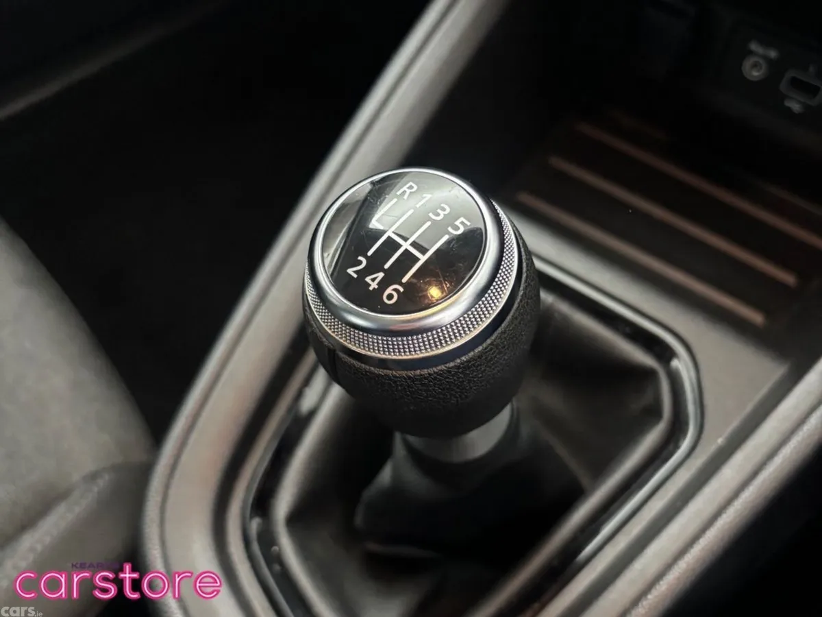 Renault Clio Hatchback, Petrol, 2023, Blue
