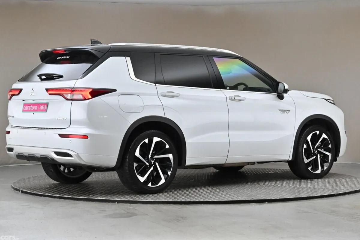 Mitsubishi Outlander SUV, Petrol Plug-in Hybrid, 2023, White