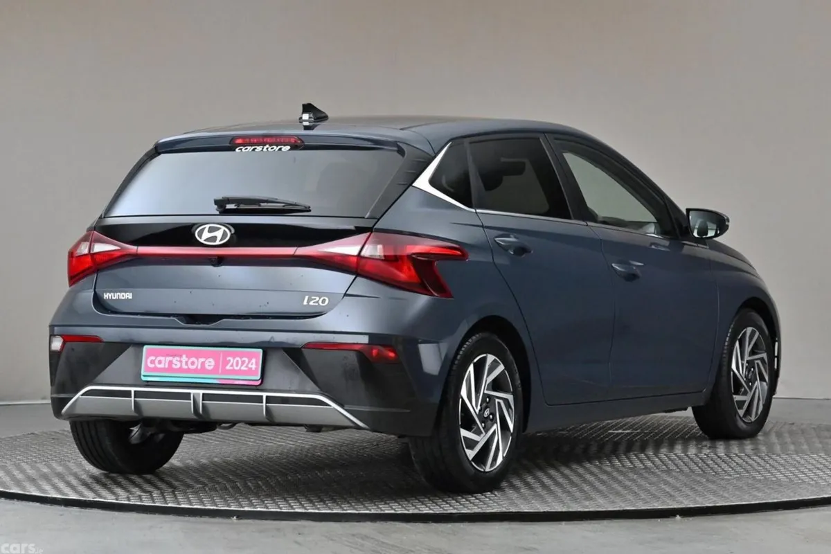Hyundai i20 Hatchback, Petrol, 2024, Grey