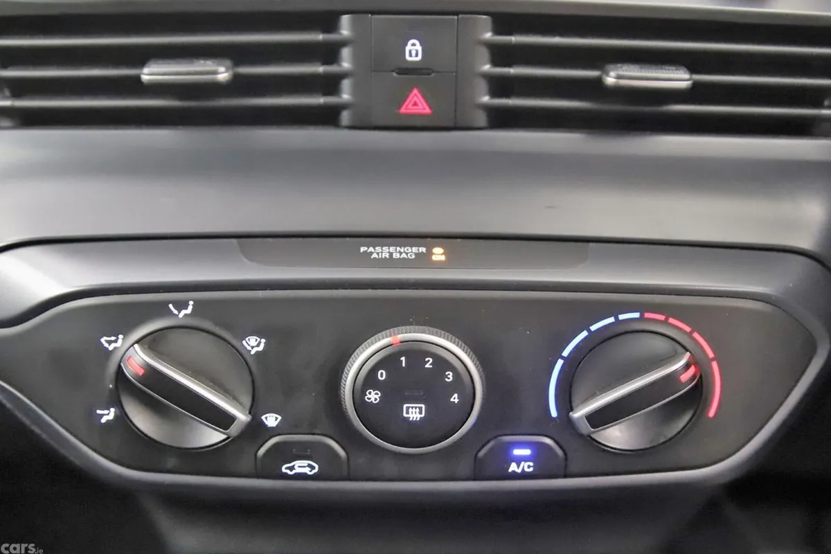 Hyundai i20 Hatchback, Petrol, 2024, Grey