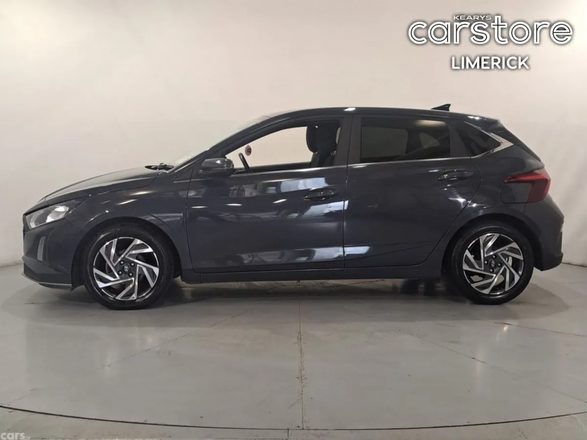 Hyundai i20 Hatchback, Petrol, 2024, Grey
