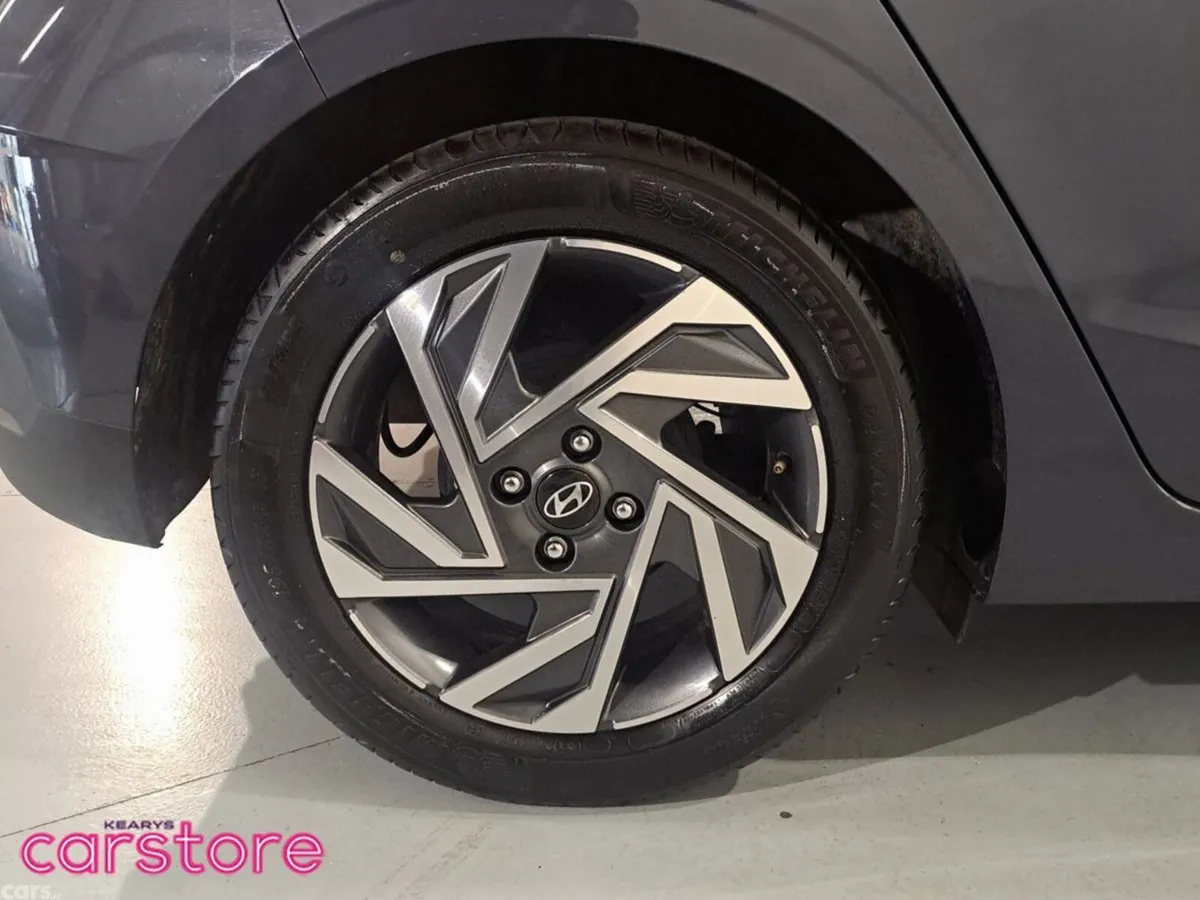 Hyundai i20 Hatchback, Petrol, 2024, Grey