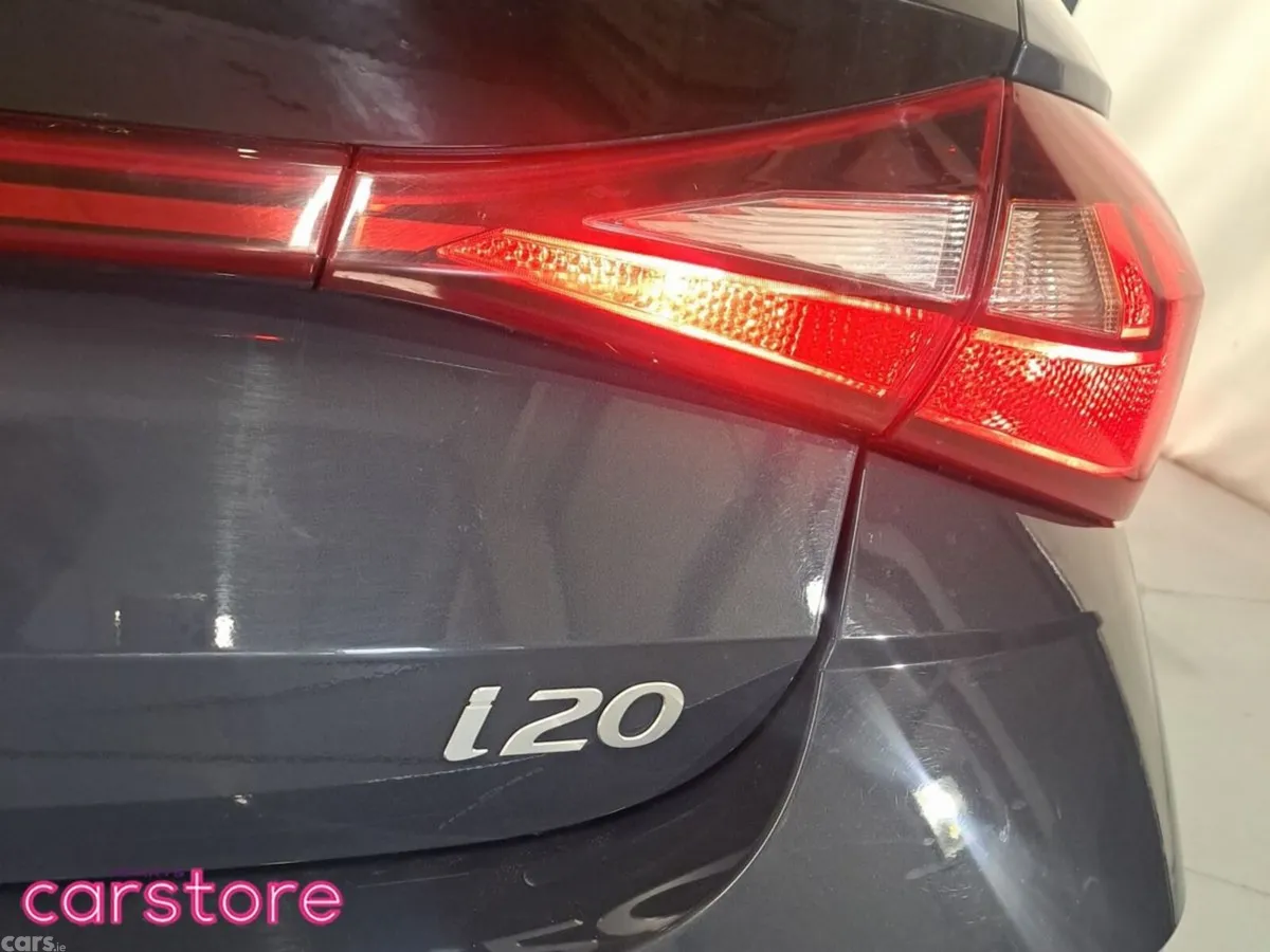 Hyundai i20 Hatchback, Petrol, 2024, Grey