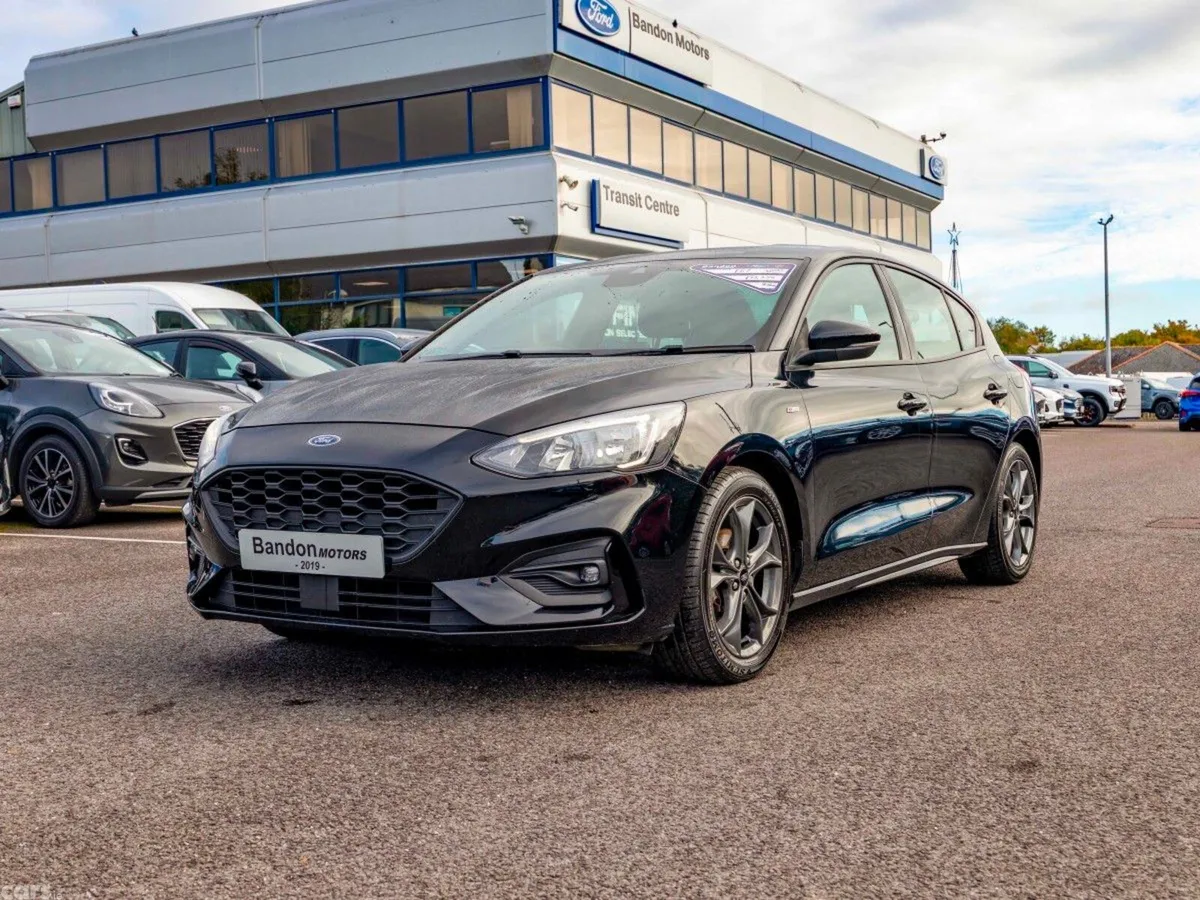 Ford Focus Hatchback, Diesel, 2019, Black