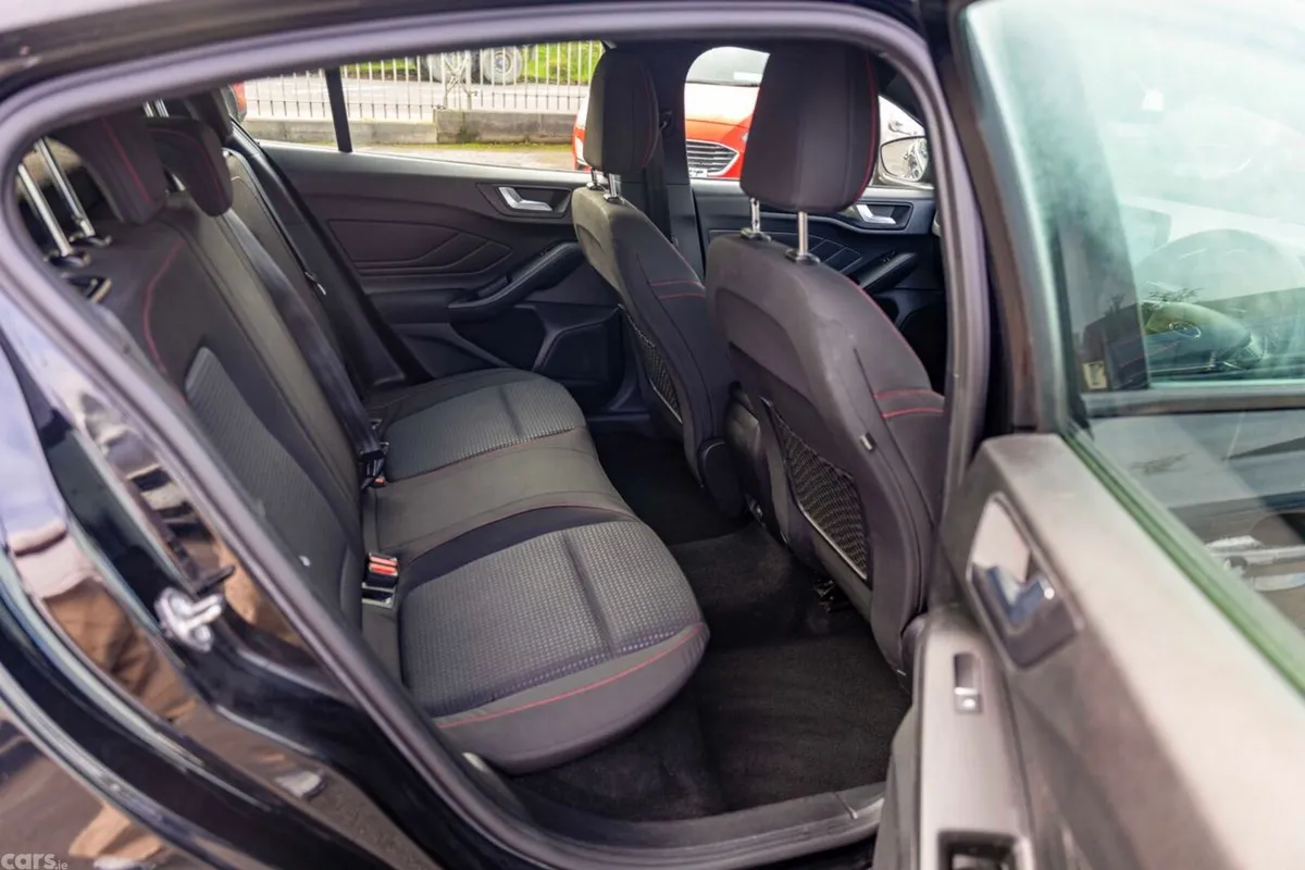 Ford Focus Hatchback, Diesel, 2019, Black