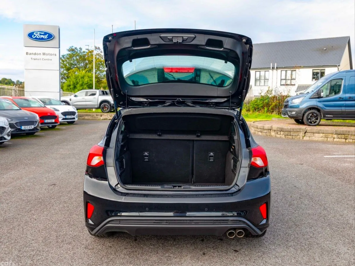 Ford Focus Hatchback, Diesel, 2019, Black