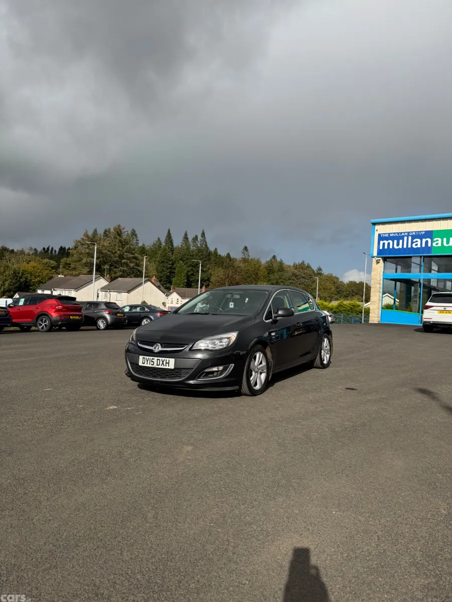 Vauxhall Astra Hatchback, Diesel, 2015, Black