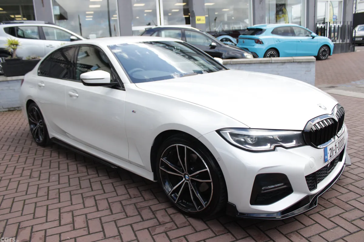 BMW 3-Series Saloon, Diesel, 2021, White