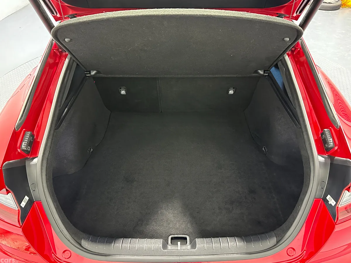 Kia Stinger Hatchback, Diesel, 2019, Red