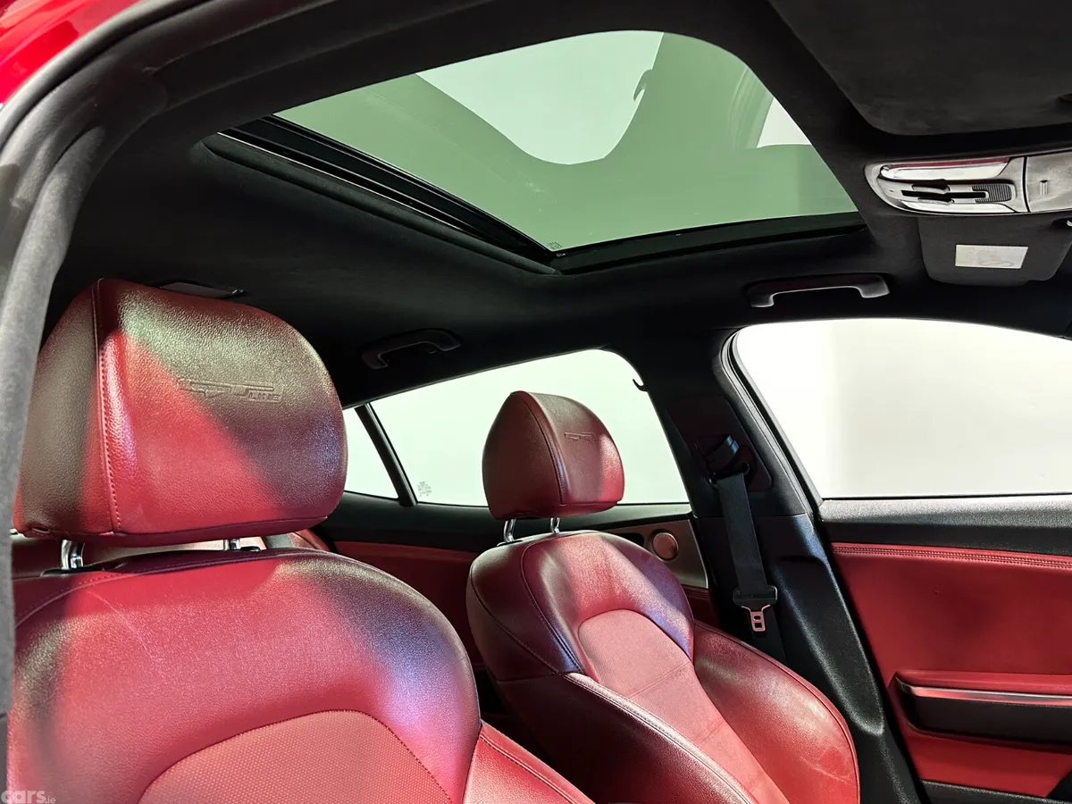 Kia Stinger Hatchback, Diesel, 2019, Red