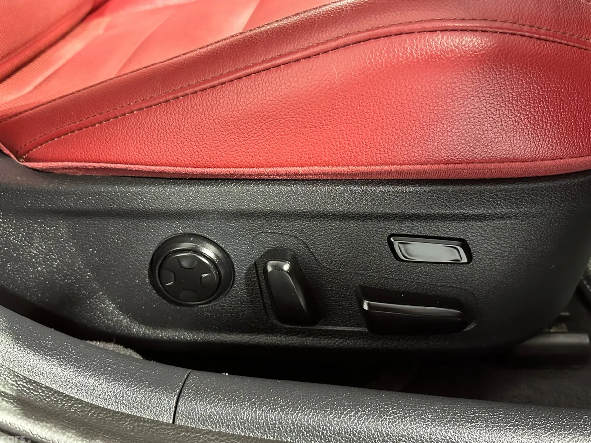 Kia Stinger Hatchback, Diesel, 2019, Red