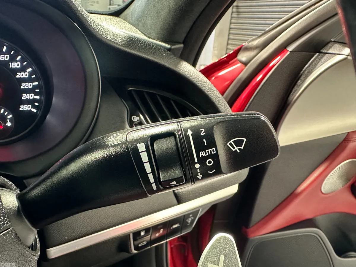 Kia Stinger Hatchback, Diesel, 2019, Red
