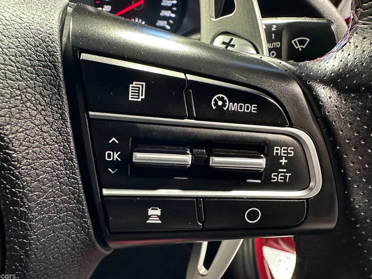 Kia Stinger Hatchback, Diesel, 2019, Red