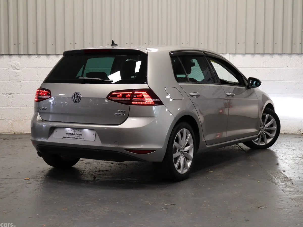 Volkswagen Golf Hatchback, Petrol, 2017, Gold