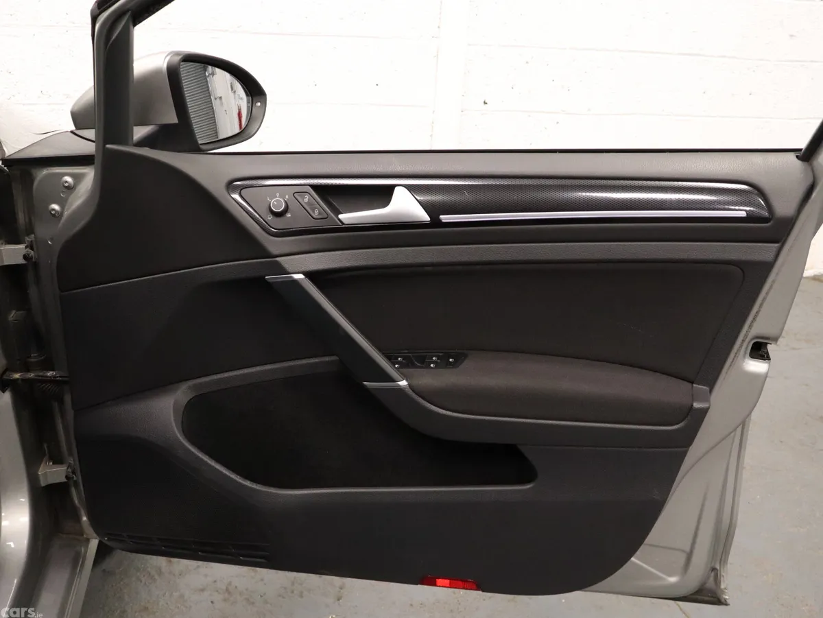 Volkswagen Golf Hatchback, Petrol, 2017, Gold